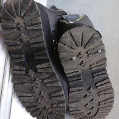 【デモニア　demonia】　厚底メタルブーツ　黒　サイズ9(メンズサイズ26.5らしいが甲高の人は24.5や25の人向け)の画像