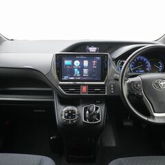 ✨トヨタ大人気ミニバンでお出かけしよう✨トヨタ ヴォクシー　ハイブリッド 　Ｖの画像