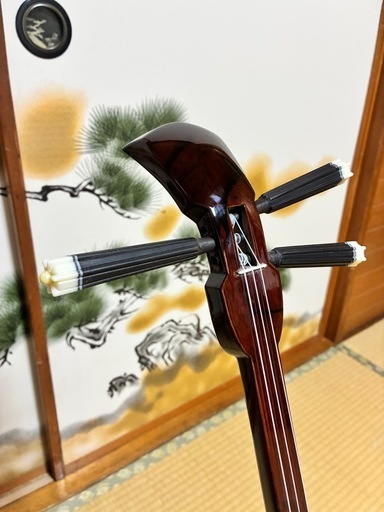 沖縄三線！新品！！黒木！上質黒檀！真壁型 ！本蛇皮本張り【一枚張り