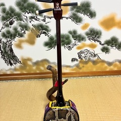 沖縄三線！新品！！黒木！上質黒檀！真壁型 ！本蛇皮　本張り【一枚張り】④の画像