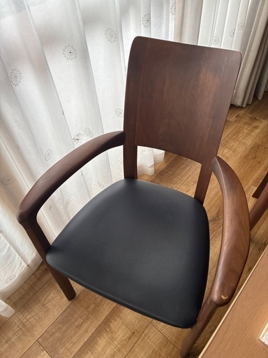 ダイニング椅子