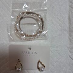 美品✨ヘアアクセ、ブレスレット、ピアス8点セットの画像