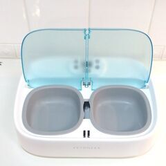 箱付き Petoneer Two-Meal Feeder 自動給餌器 の画像