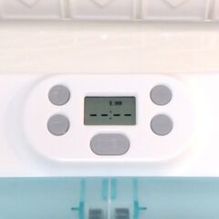 箱付き Petoneer Two-Meal Feeder 自動給餌器 の画像