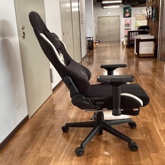 ゲーミングチェアリクライニング機能付き【町田市再生家具】252509の画像