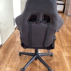ゲーミングチェアリクライニング機能付き【町田市再生家具】252509の画像