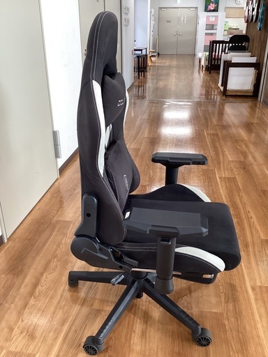 ゲーミングチェアリクライニング機能付き【町田市再生家具】252509