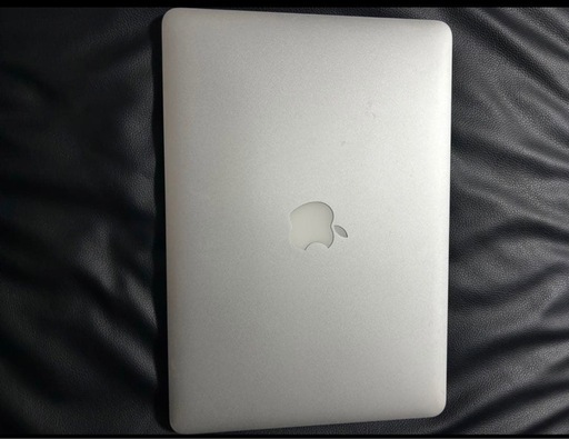 MacBookAir 13インチ i5 4GB 256GB