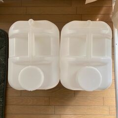 美品・2個セット 40Lポリタンク（Deerou製）の画像
