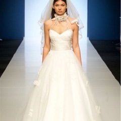 Alan hannah ウェディングドレス
の画像