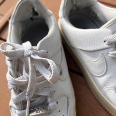 AIR force1 ホワイト 24cm
の画像