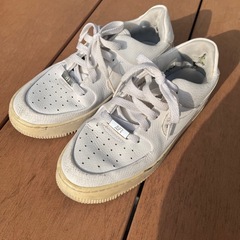 AIR force1 ホワイト 24cm
の画像