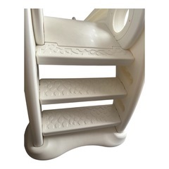 子供用すべり台　ネビオ　の画像