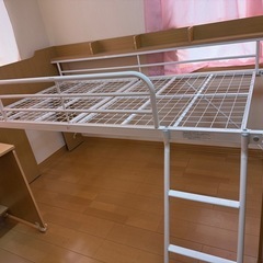 ロフトベッドand机セットの画像