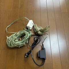 【引取限定】クリスマスツリー120cm オーナメントと電球付　の画像