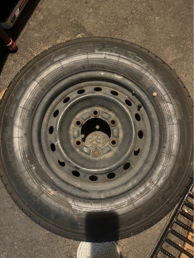 ハイエース　キャラバン　 ホイルヨコハマタイヤ195/80R15４本セット　夏タイヤ 23年製新品処分したいので値下げしました