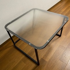 新品・未使用 ガラスローテーブルの画像
