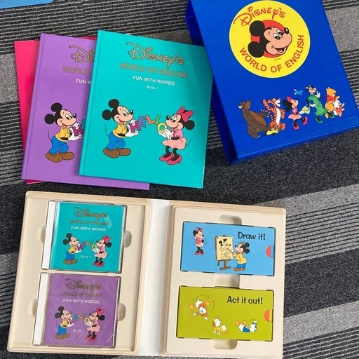 Disney world of english DWE 