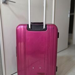 スーツケース（ピンク）の画像