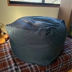 無印　人をダメにするクッション　ネイビーの画像