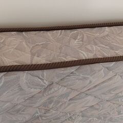 シングルベッド☆取りに来られる方のみ☆古いけどしっかりした造り☆収納ありの画像