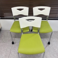 ミーティングデスク＋チェア4脚の画像