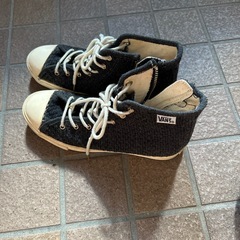 スニーカーの画像