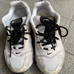 NIKE 22.5 スニーカーの画像