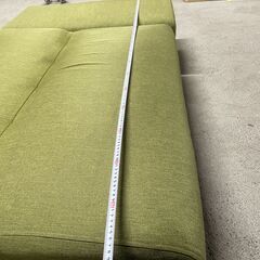 【美品】二人掛け ソファーベッド グリーン 脚付き コンパクト 人気 早い者勝ち 引取歓迎 配送OKの画像