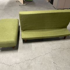 【美品】二人掛け ソファーベッド グリーン 脚付き コンパクト 人気 早い者勝ち 引取歓迎 配送OKの画像