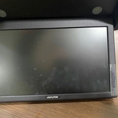ALPINE フリップダウンモニターの画像
