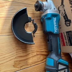マキタ　充電式ディスクグラインダー　別売り砥石も色々付けます！の画像