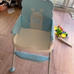 子供食事用椅子の画像
