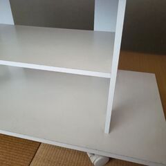 キャスター付ローボード　ホワイトの画像