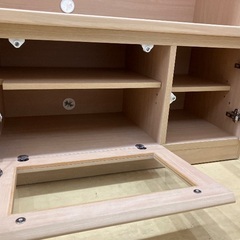  【軽トラック貸出有】テレビボード　ニトリ　ハイタイプ　３枚扉　引き出し付　軽度の使用感有　程度Bの画像