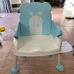 子供食事用椅子の画像