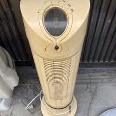 冷風扇、シーリングライトの画像