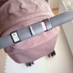 apricaベビーカーソラリアの画像