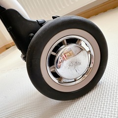 apricaベビーカーソラリアの画像