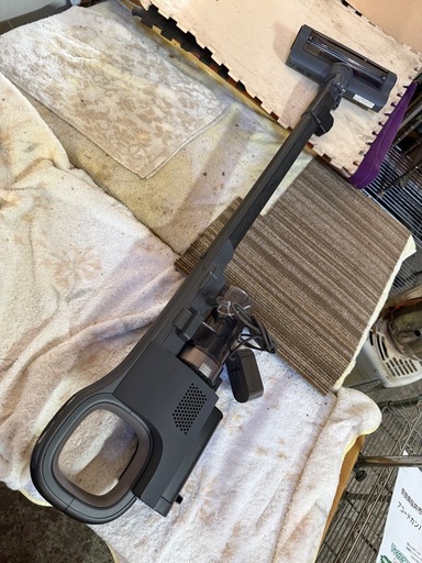 アイリスオーヤマ(IRIS OHYAMA)【当社最強の吸引力】アイリスオーヤマ 掃除機 コードレス スティッククリーナー サイクロン 吸引力 充電式 ハンディ 静電モップ daspo SCD-190P-H グレーブラック