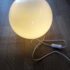 IKEA 丸型ライトの画像