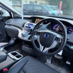 ホンダ オデッセイ アブソルートの画像