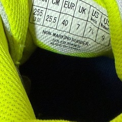 美品！YONEX AERUS バドミントンシューズ ホワイト/イエロー25.5㌢の画像