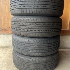 組み換え無料ノーマルタイヤ235/60R18 103H 最高なブリヂストンLX100の画像