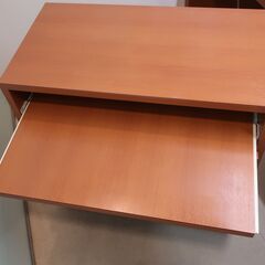 PC台　2つの画像