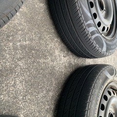 ノーマルタイヤの画像