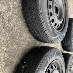 ノーマルタイヤの画像