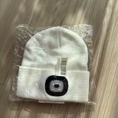 ニット帽 LEDライト付き USB充電式 の画像