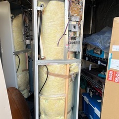 (B) 2024年9月製 MITSUBISHI 三菱 電気温水器 SRG-201G 単相200V モデルハウス取り外し品 タンク容量200L ①の画像