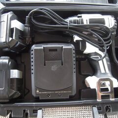 《お取引終了》コードレス インパクトドライバー 電動ドライバー 新品未使用品 引き取り限定 便利 日曜大工 DIY 手作りが好きな人 早く見に来た物勝ち 数日間限定での出品の画像